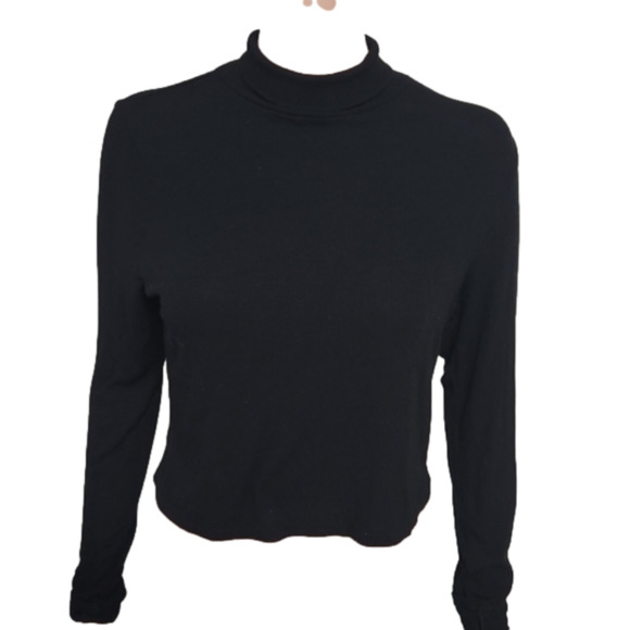 Fashion Nova Tops - Fashion Nova Cut off long sleeve long neck shirt. (Code-P194)